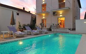 Apartman Miki Borik